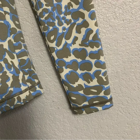 J McLaughlin Shirt Top Womens S Catalina Cloth Leopard Print Golf Tennis 1/4 Zip - Picture 14 of 16